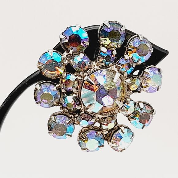 Vintage 1950s Aurora Borealis Rhinestone Flower Clip Earrings 1.25” - Picture 9 of 11